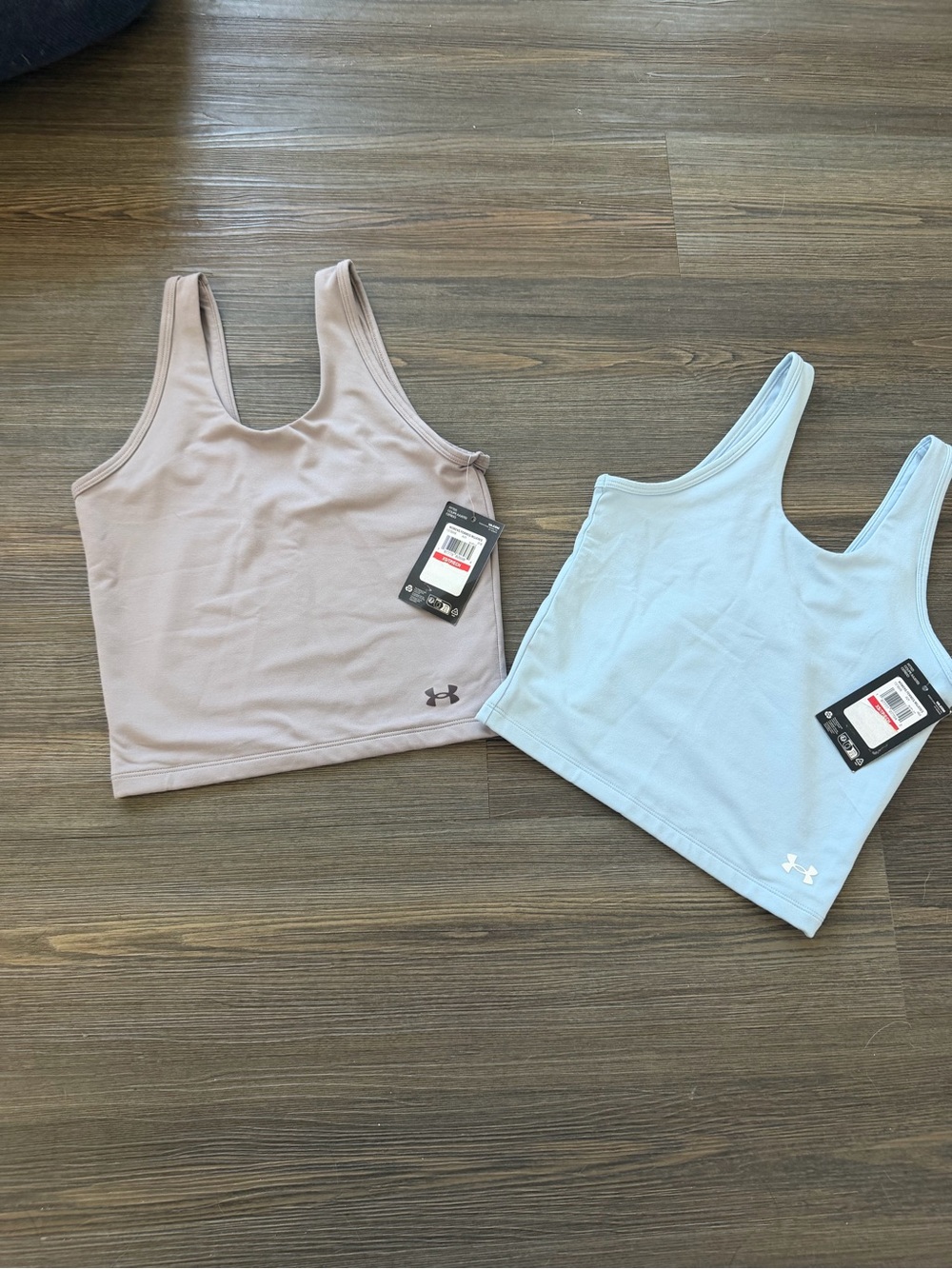 Under Armour Women’s Scoop Crop Tank — Tan and Light Blue